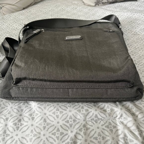 Baggallini Crossbody Purse Go Bagg With RFID Phone Wristlet Grey - Picture 4 of 6